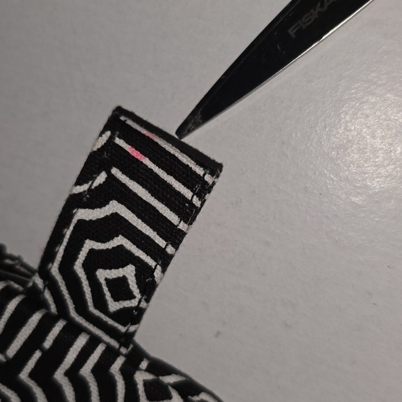 Buckhead Betties Echo Black Zipper Makeup Cosmetic Large & Small Bag Set NWT - Picture 12 of 12